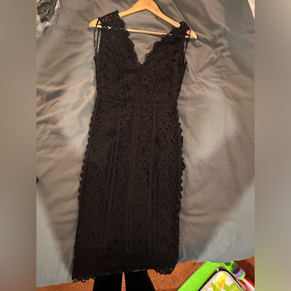 Lulu's Black Lace Midi Dress